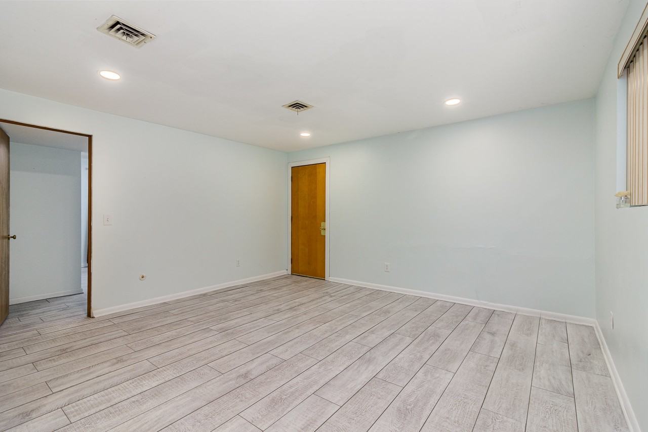 307 Norfolk St #NA - Photo 5 of 25