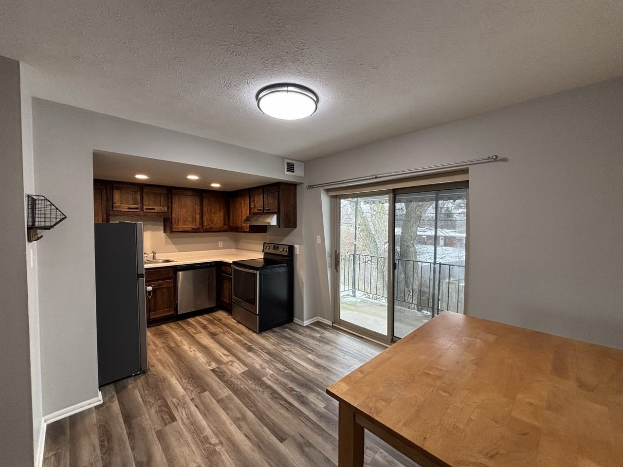 307 Elmead Ct #2009 - Photo 2 of 8