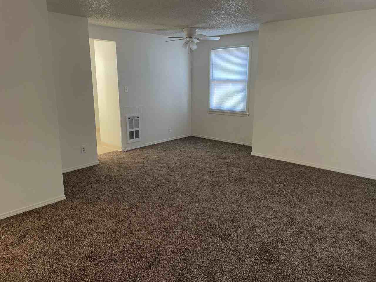 219 W Ridge Rd - Photo 2 of 9