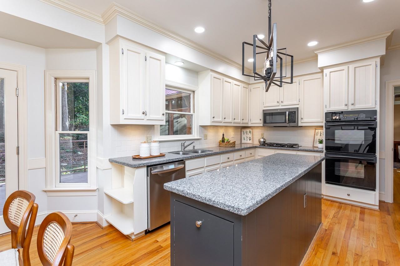 5008 Wood Valley Dr #NA - Photo 4 of 15