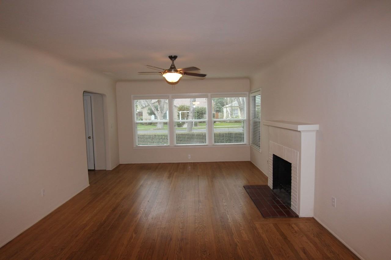 4 E Dayton Ave - Photo 2 of 4