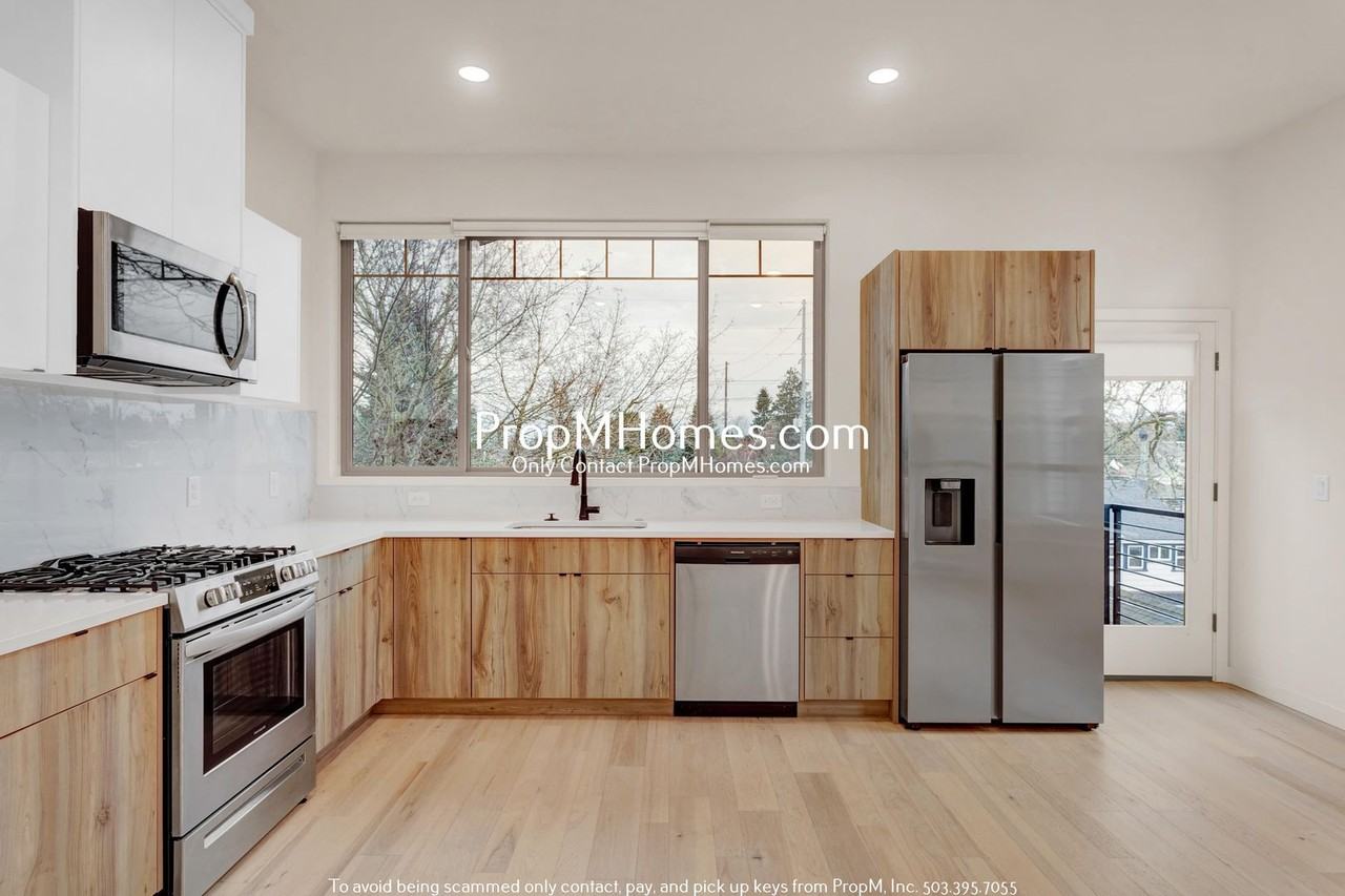 6610 N Greenwich Ave #12 - Photo 3 of 18