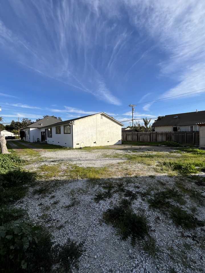 750 Powell St #NA - Photo 3 of 19