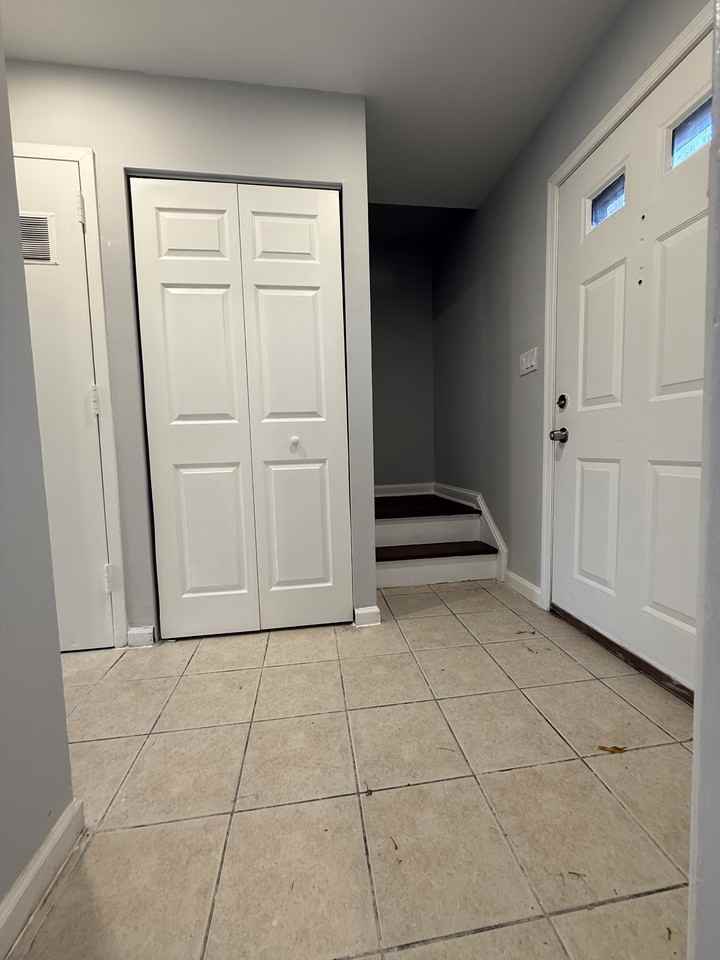 238 Stevenson Sq #238 - Photo 2 of 33