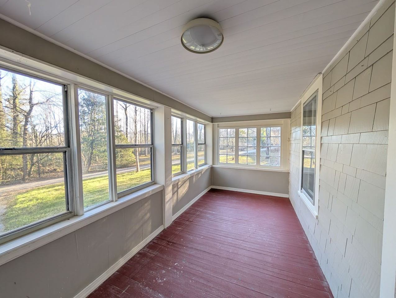 1121 Montreat Rd - Photo 4 of 16