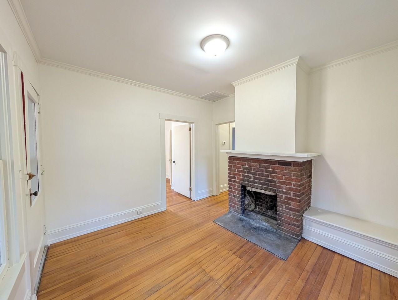 1121 Montreat Rd - Photo 6 of 16