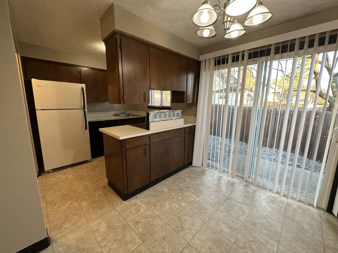 2017 2015, 2017 & 2019 W. Fairview Ave. - Photo 4 of 12