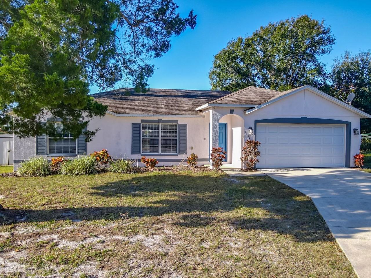 1254 Briarwood Ave - Photo 5 of 50