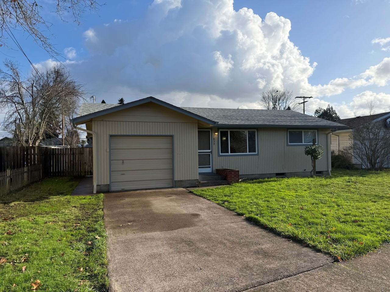 839 3rd Pl - Photo 2 of 27