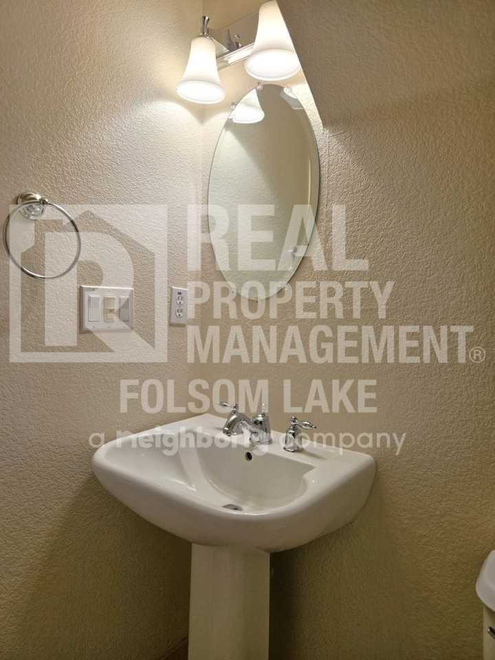 10 Mount Pluto Pl - Photo 7 of 27