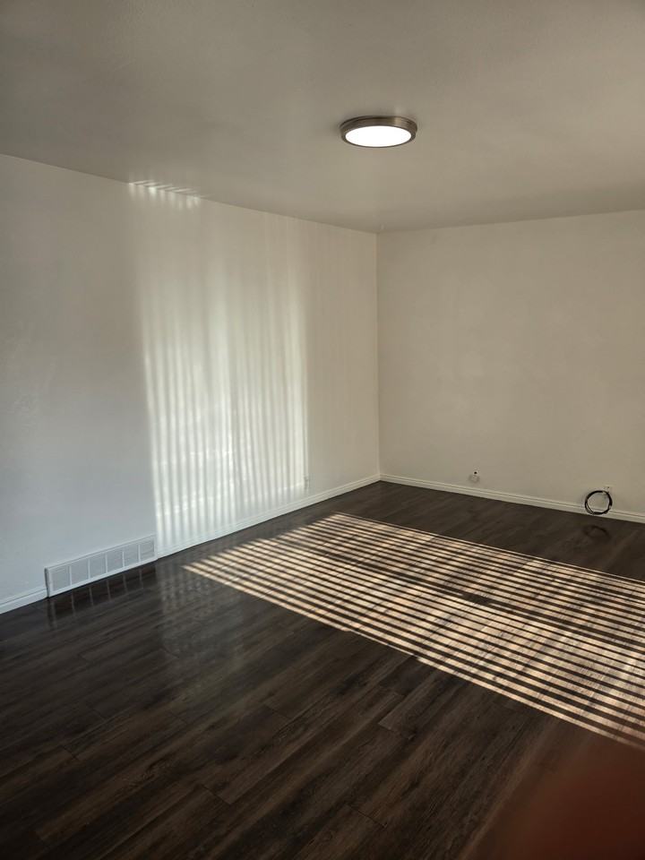 4453 S Honeywood Ln #AUP - Photo 5 of 24