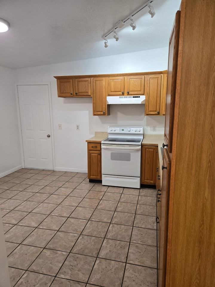 4453 S Honeywood Ln #AUP - Photo 7 of 24