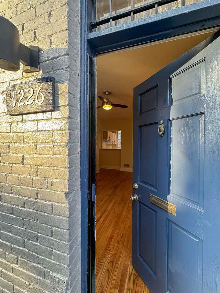 1226 G Street SE - Photo 2 of 38
