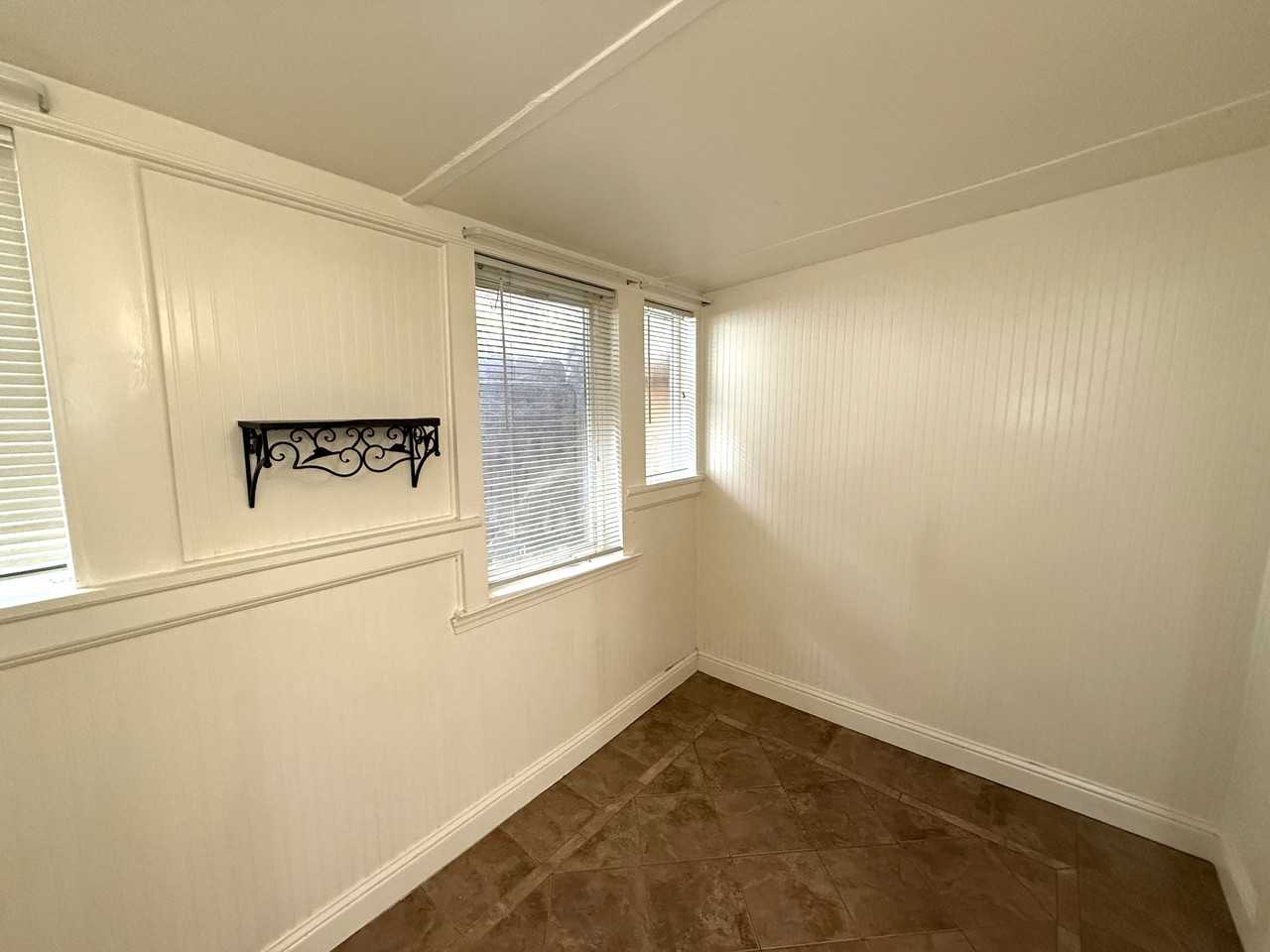 385 East 12th Street (KC) - Photo 5 of 8