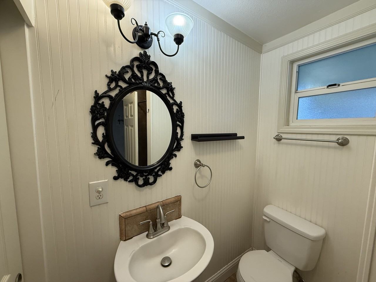 385 East 12th Street (KC) - Photo 6 of 8