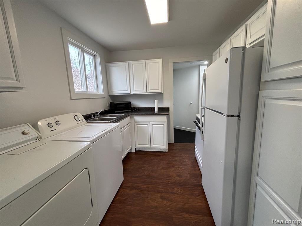 2145 Browning Street - Photo 5 of 9