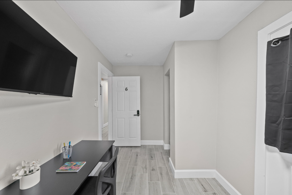 8050 Tavenor Lane, Unit 3A - Photo 3 of 17