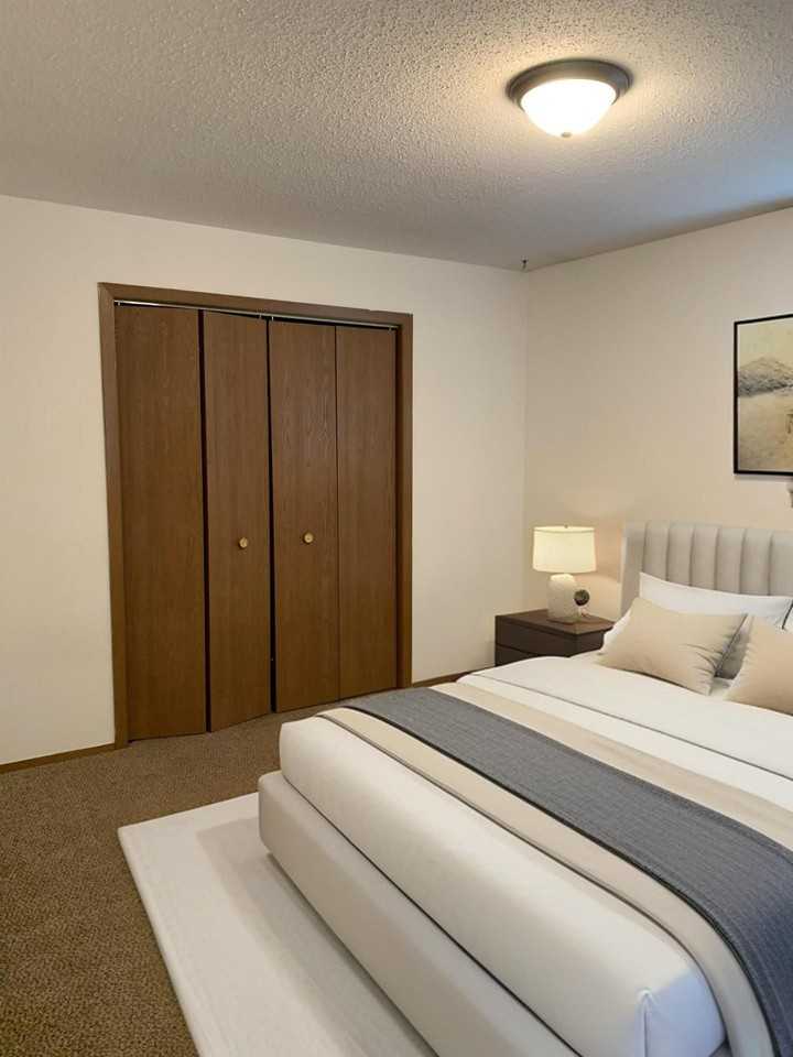 1104 10th Ave N - Photo 5 of 6