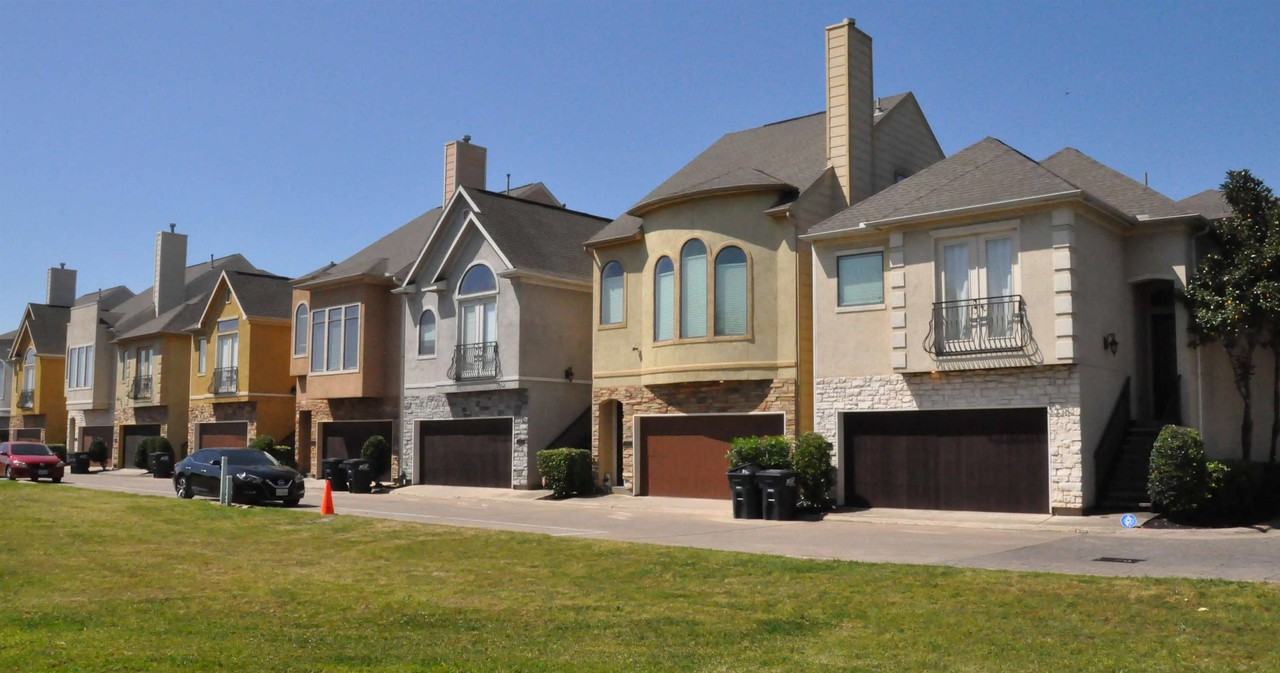 Richmond (6353) - Photo 3 of 26