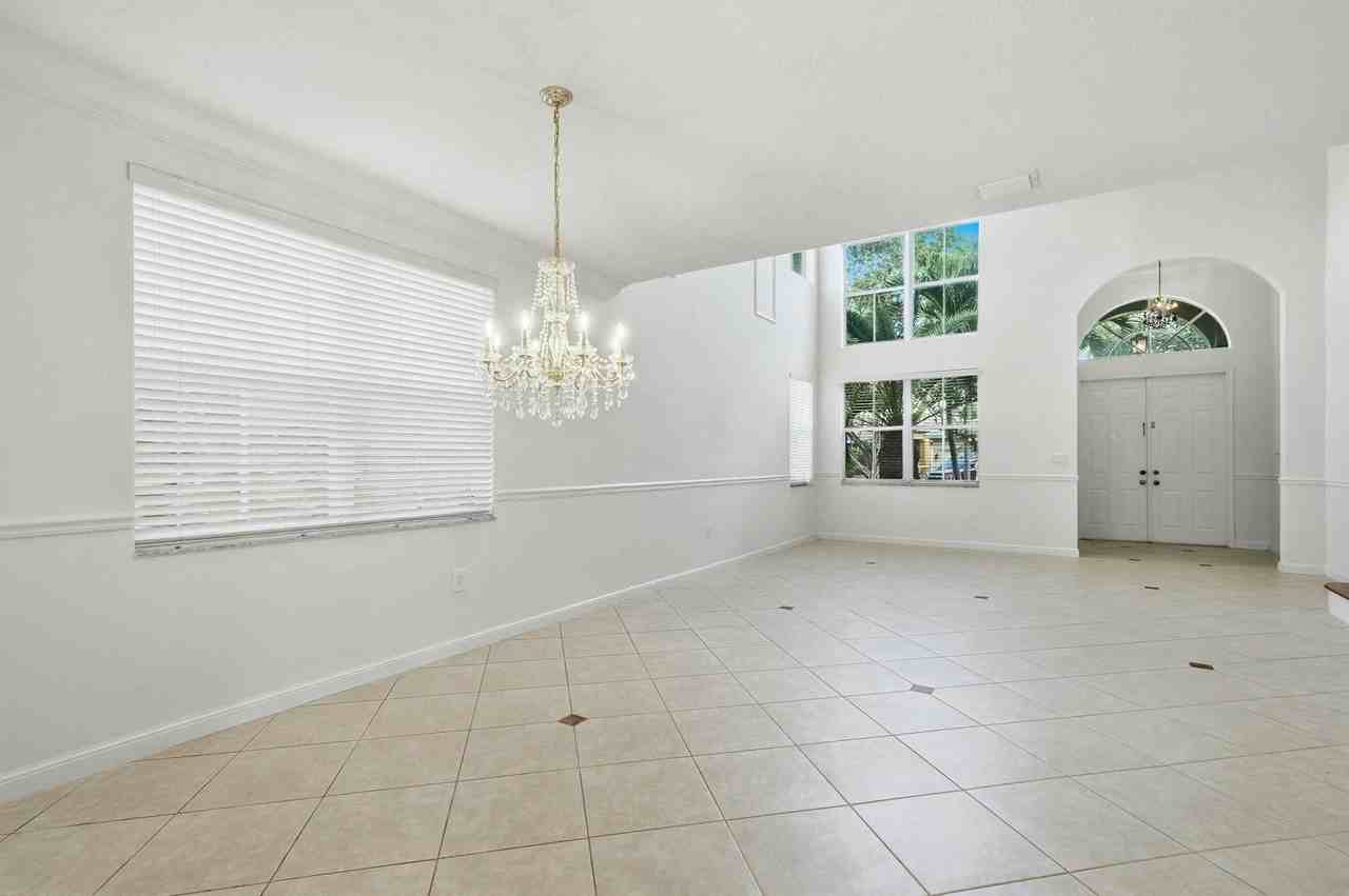 2388 SW 127th Ave. - Photo 7 of 27