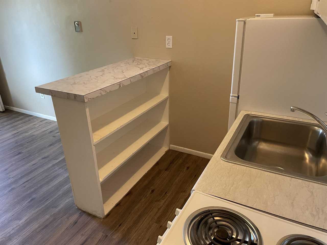 225 North Sherwood Street - Photo 4 of 30