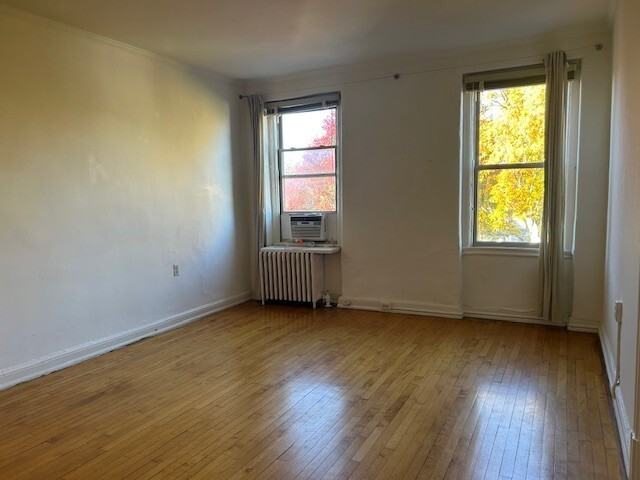 28TH St. NW - 2831 - Photo 2 of 6