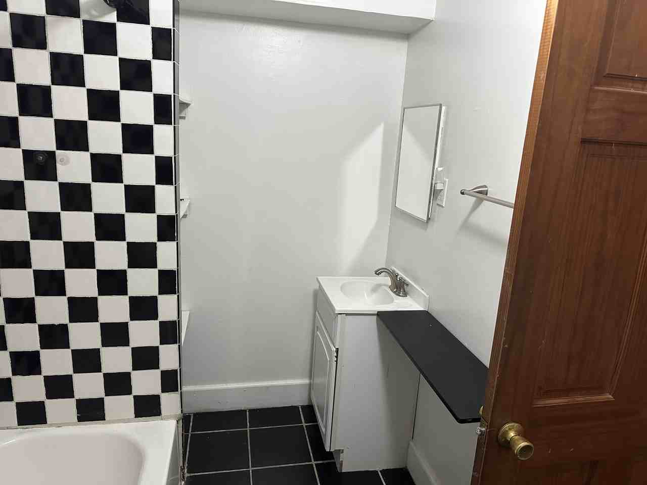 5510 Greene Street - Photo 6 of 11