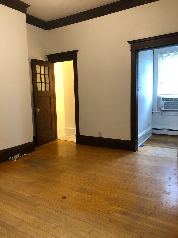 1321 6th St Se #2 - Photo 6 of 19