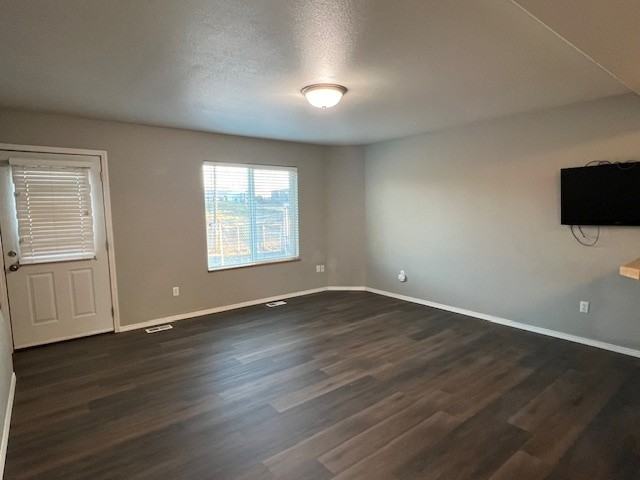 171 South Denali Street - Photo 4 of 14