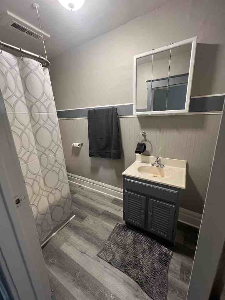 355 Locust Street - Photo 4 of 7