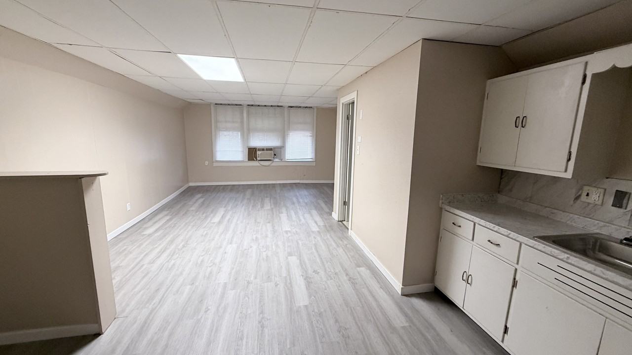 616 East Chandler Avenue - Photo 2 of 7