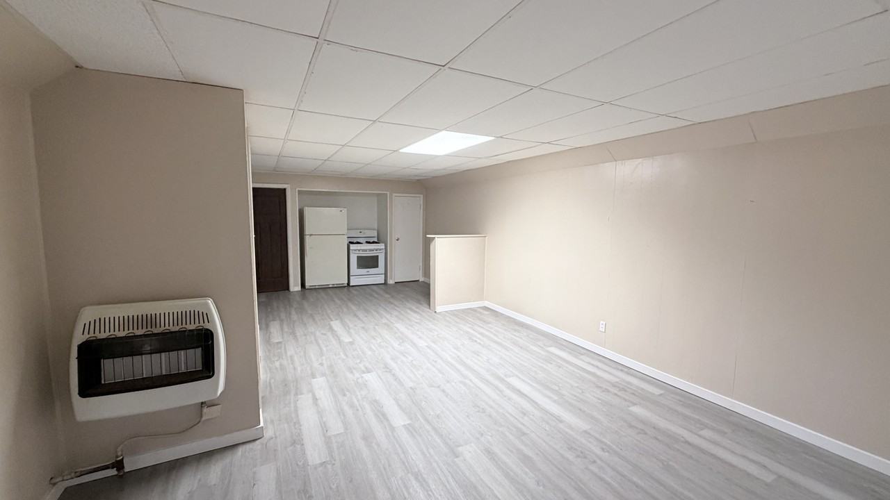 616 East Chandler Avenue - Photo 6 of 7