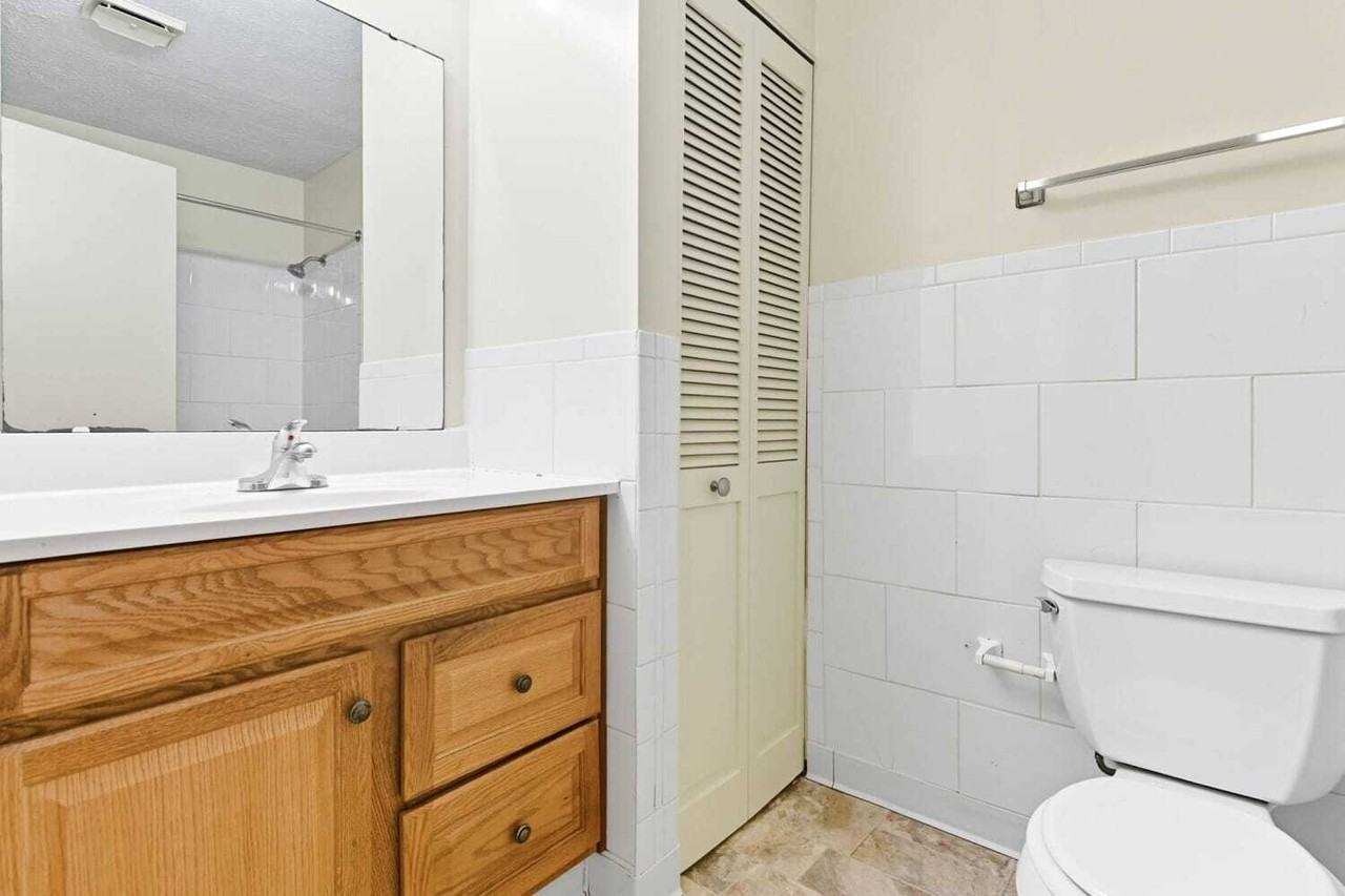 7400 6 Mile Lane - Photo 6 of 21