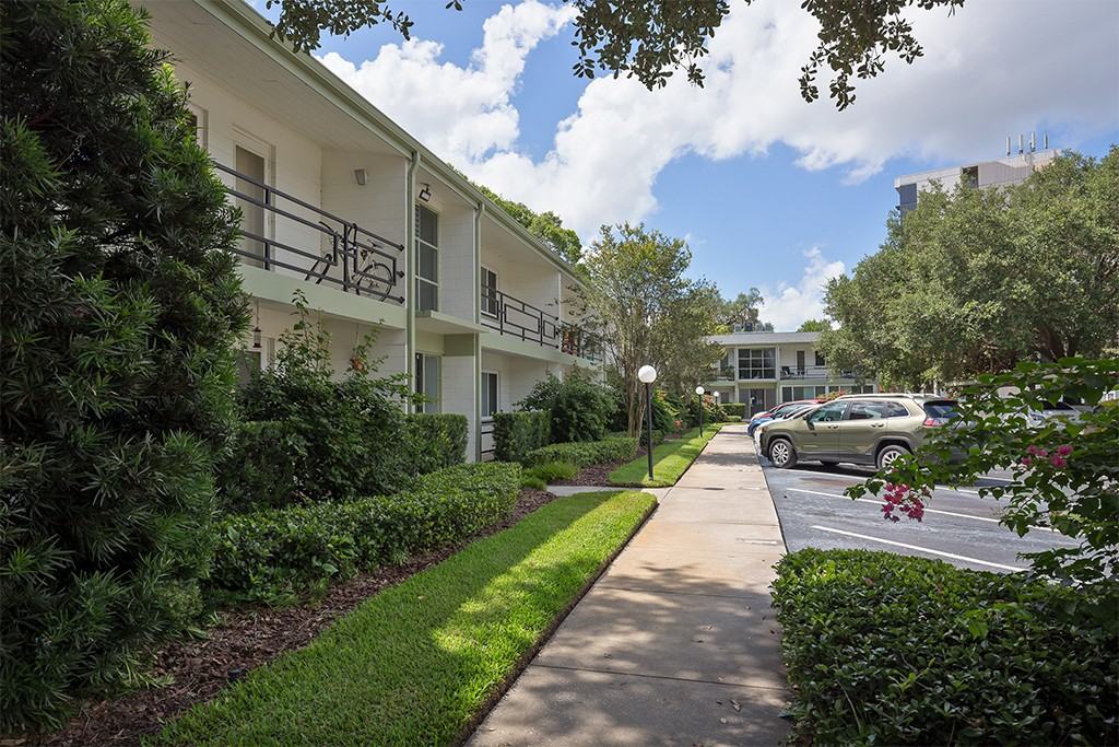 Lucerne Gardens Apartments - Photo 7 of 8