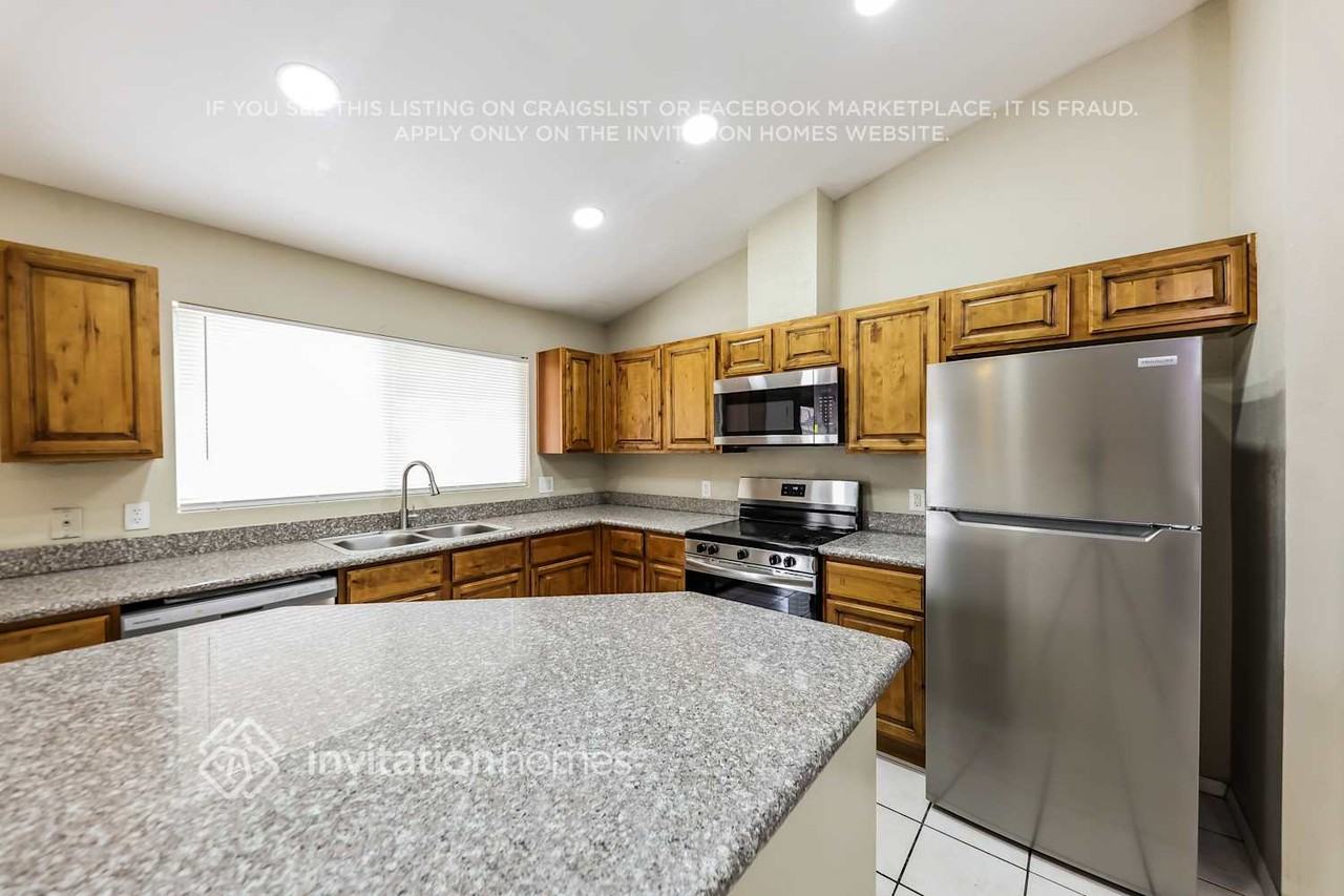 6501 W Cheryl Dr - Photo 7 of 17