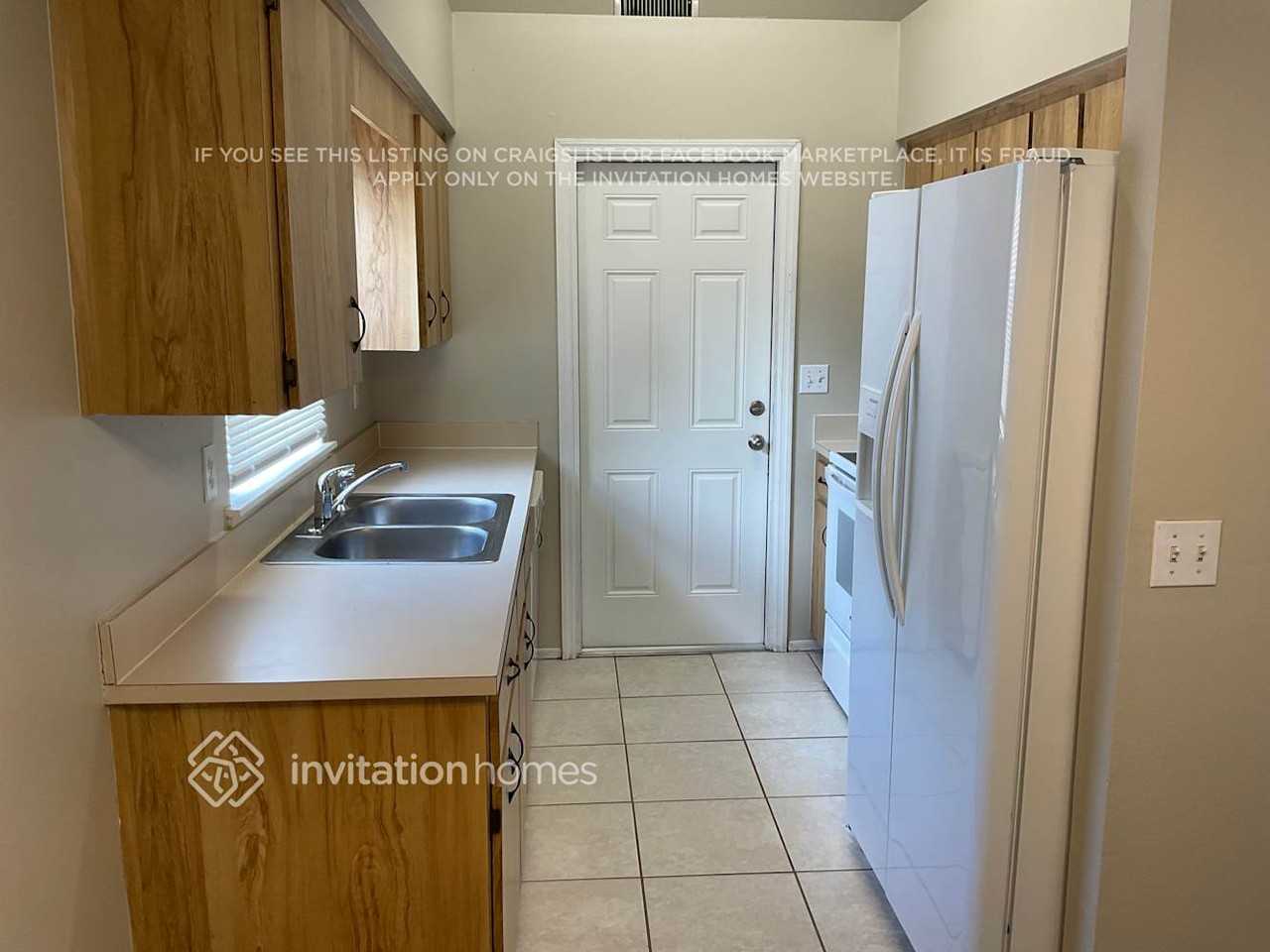 721 Waterbridge Dr - Photo 5 of 12