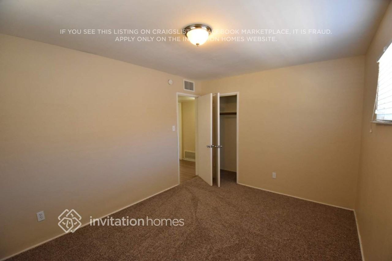 3026 W Lawrence Ln - Photo 6 of 16