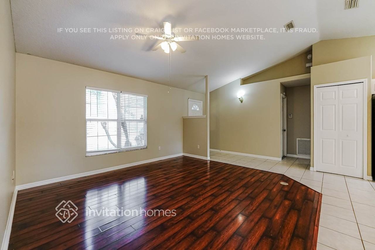 3104 Pine Tree Dr - Photo 3 of 17