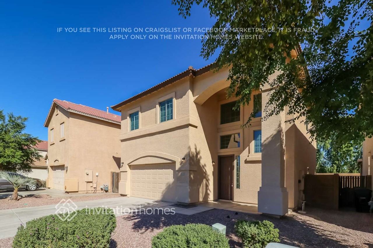 1421 S 123rd Dr - Photo 2 of 16