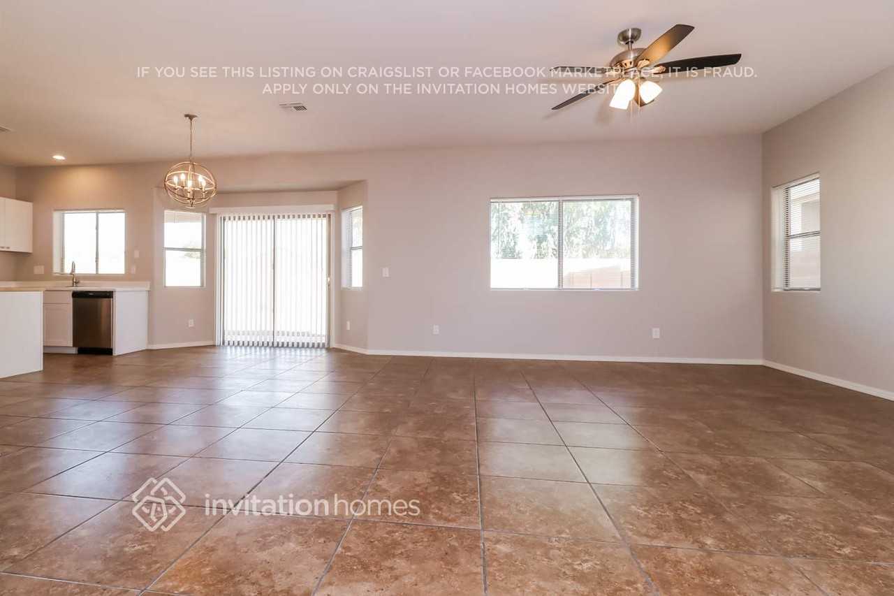 1421 S 123rd Dr - Photo 4 of 16