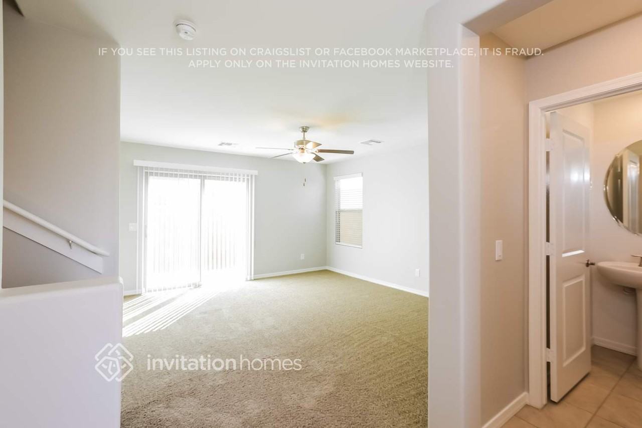 3907 S 79th Ln - Photo 5 of 16