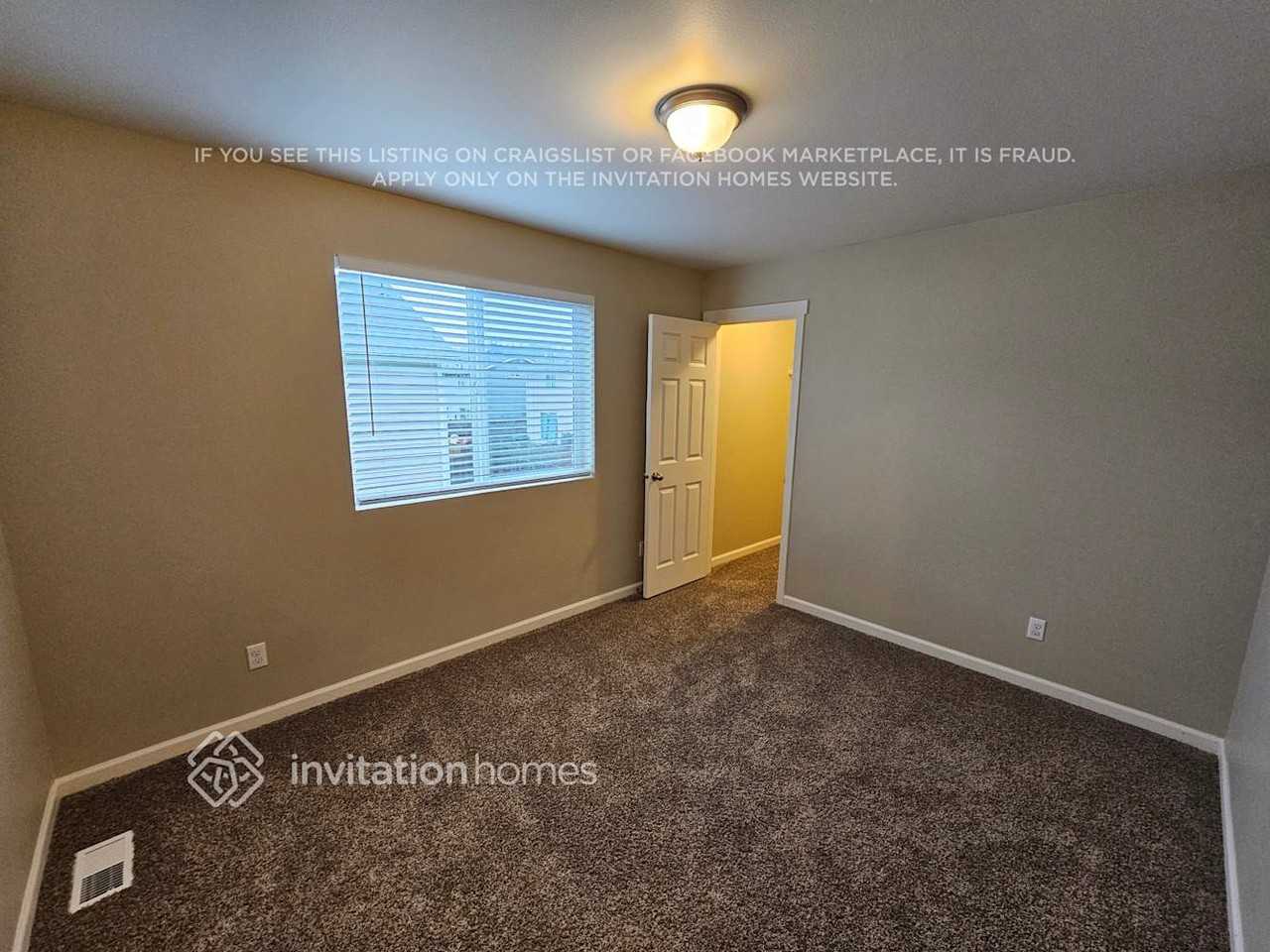 17911 36th Ave E - Photo 7 of 14