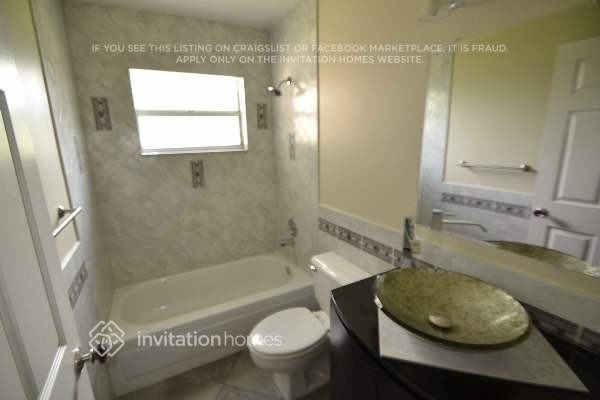 326 Nw 47th Ter - Photo 7 of 9