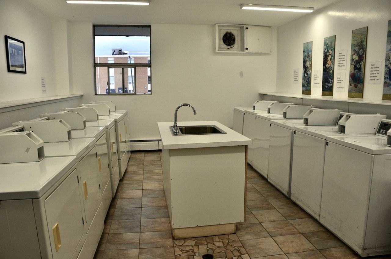 367 Geneva St - Photo 3 of 9