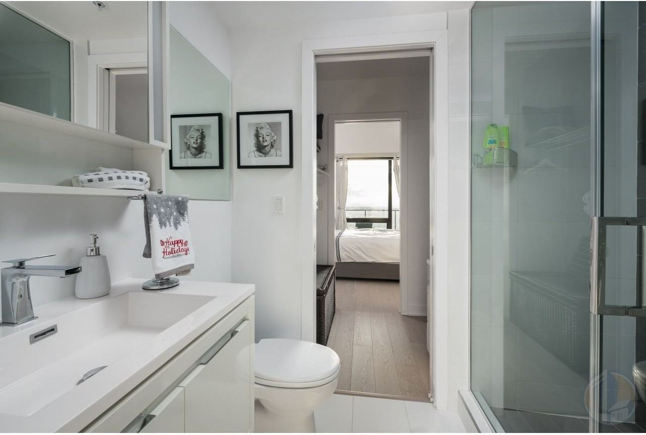 1288 Av Des Canadiens-De-Montréal - Photo 4 of 7