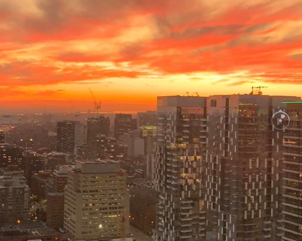 1288 Av Des Canadiens-De-Montréal - Photo 7 of 7