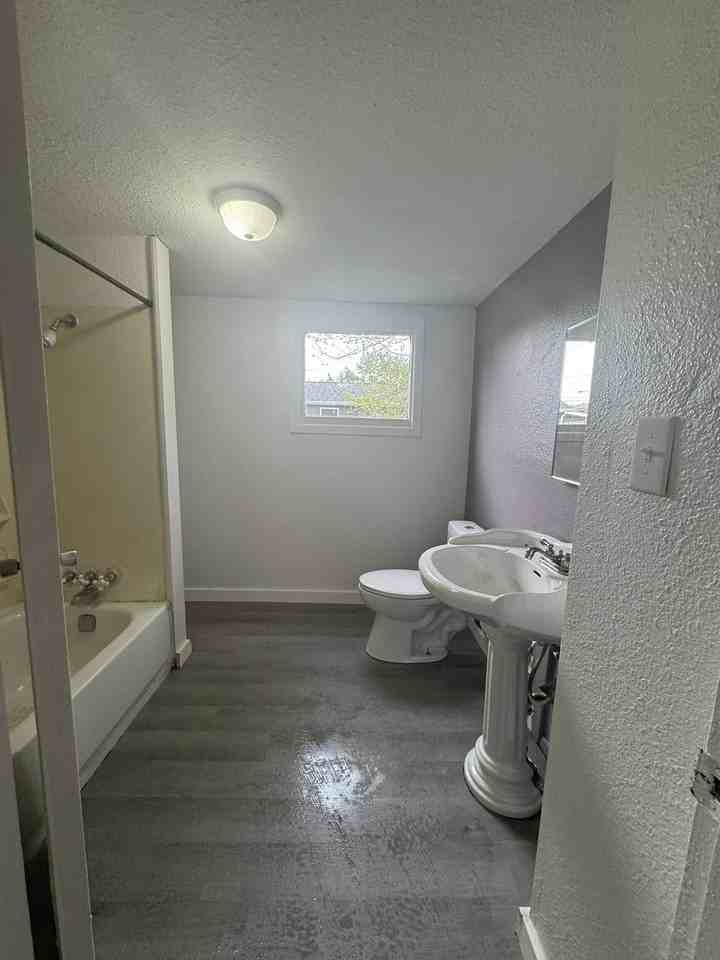 845 Moxahala Ave #1 - Photo 2 of 9