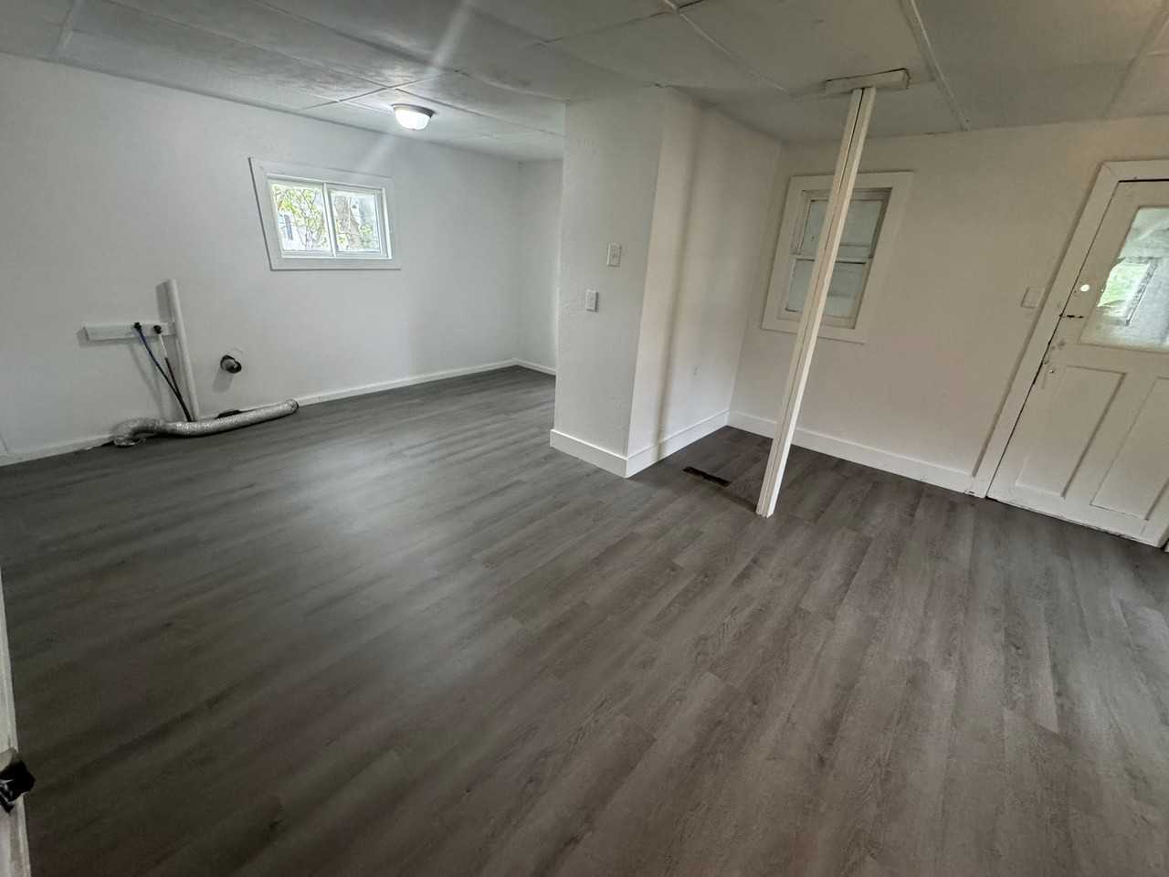 845 Moxahala Ave #1 - Photo 3 of 9