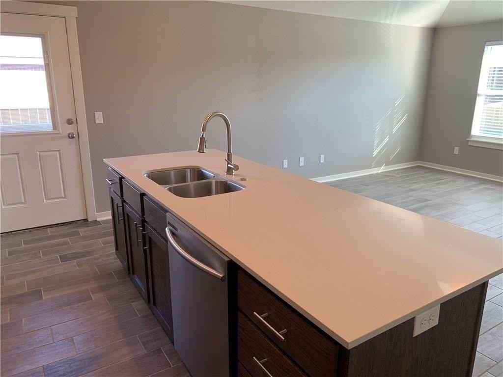 503 W Weymouth Ct #A - Photo 3 of 9