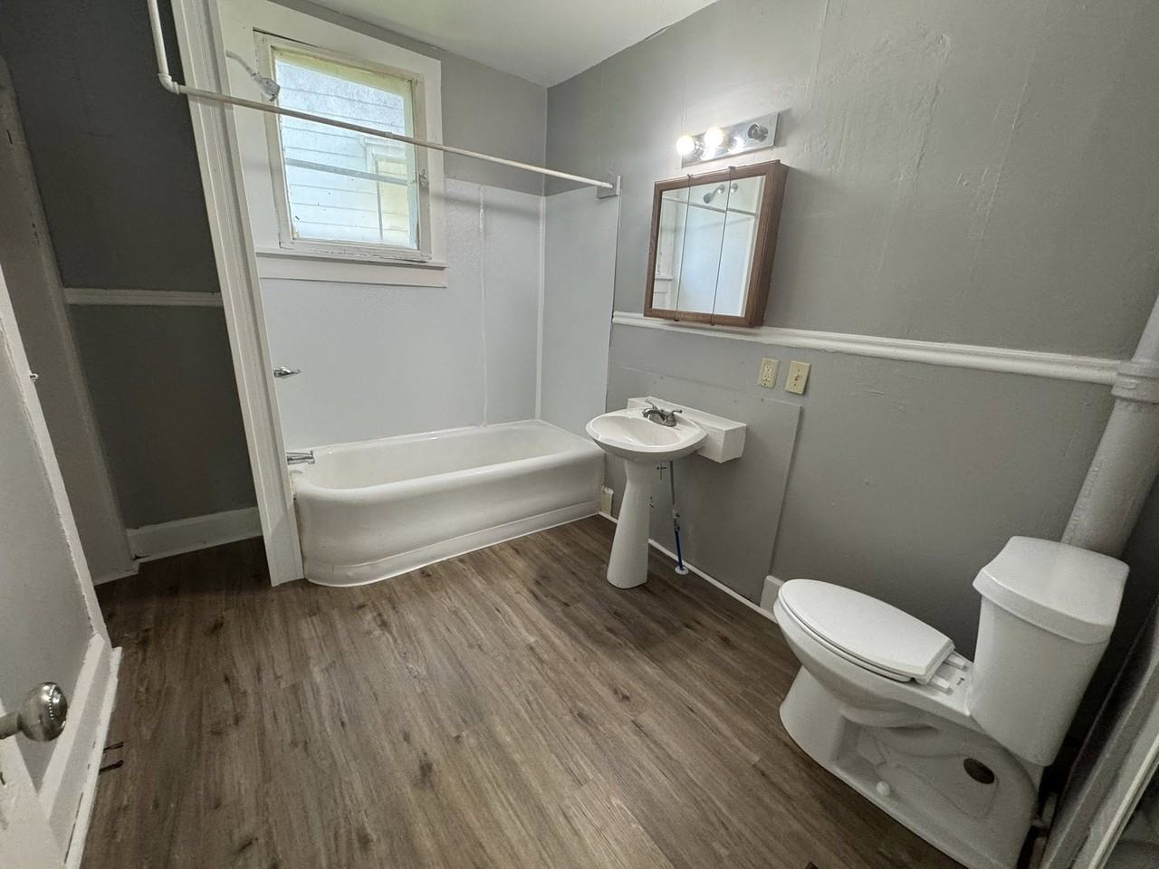 253 Corwin Ave #1 - Photo 4 of 5